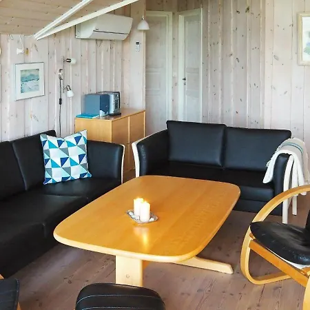Hotel 7 Person In 3*